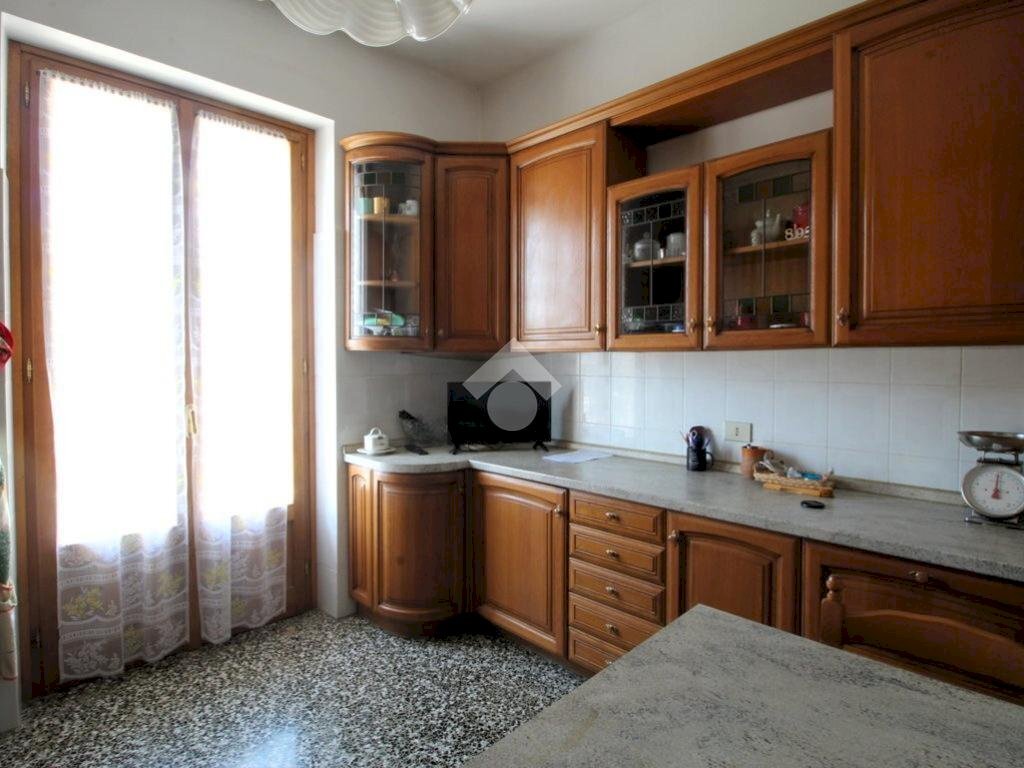 Quadrilocale Via Giulia De Vincenzi, Genova (zona Molassana) - foto 1