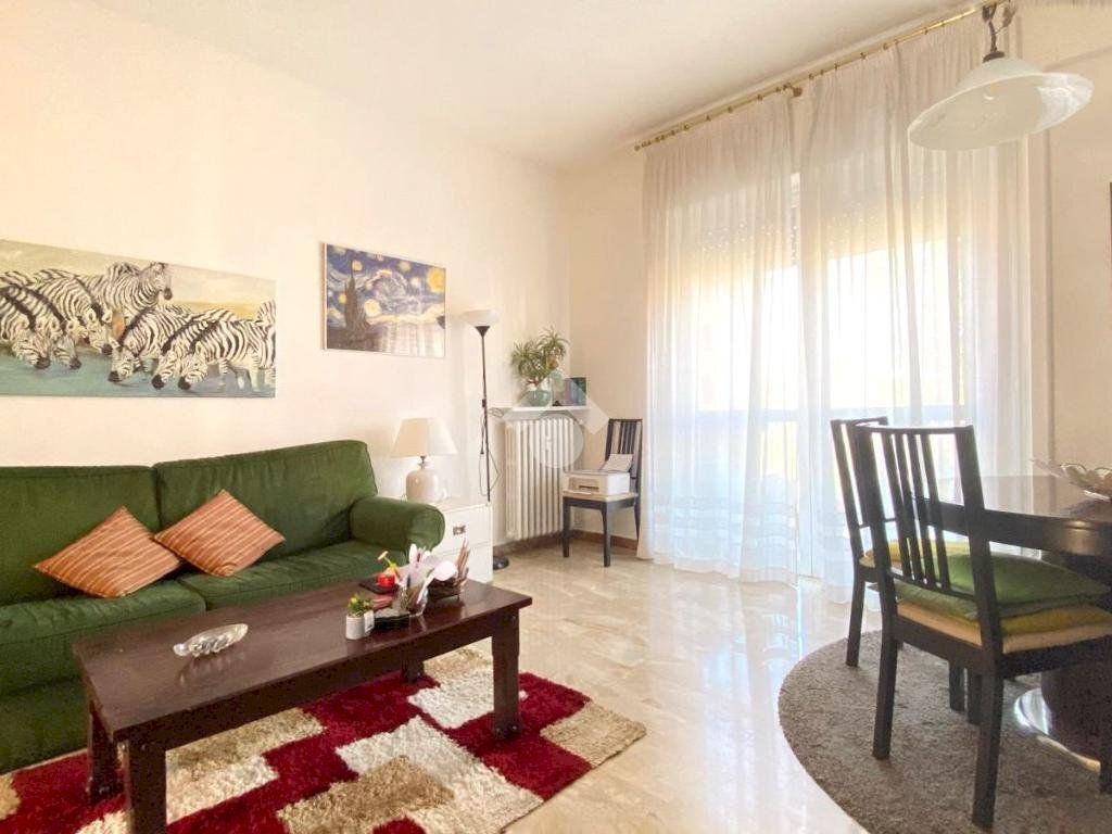 Three-room apartment Via Monte Cassino, Baranzate - photo 1