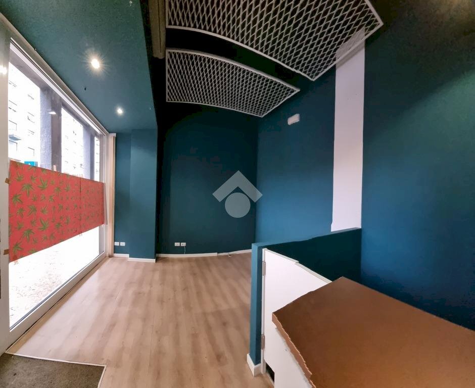 Shop Via G. Marconi, Bologna (neighborhood Centro Storico) - photo 1