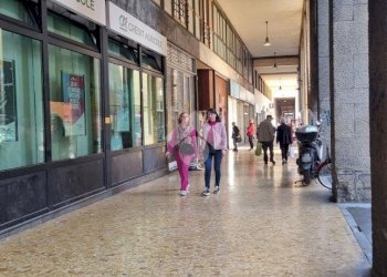 Negozio Via G. Marconi, Bologna (zona Centro Storico) - foto 6