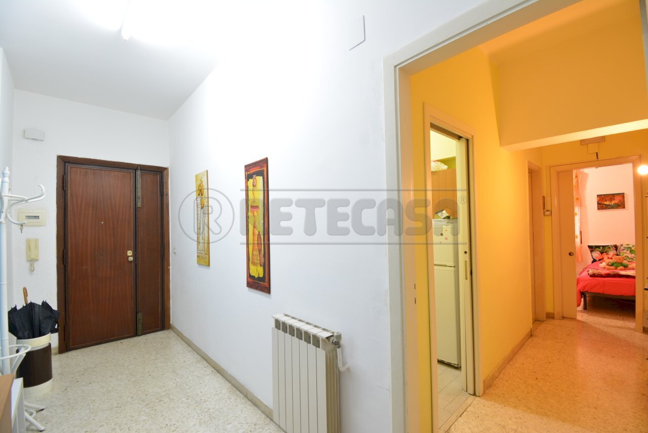 DSC_0028.JPG - Appartamento Via Antonino Siligato 2, Messina (zona Gazzi) - foto 3