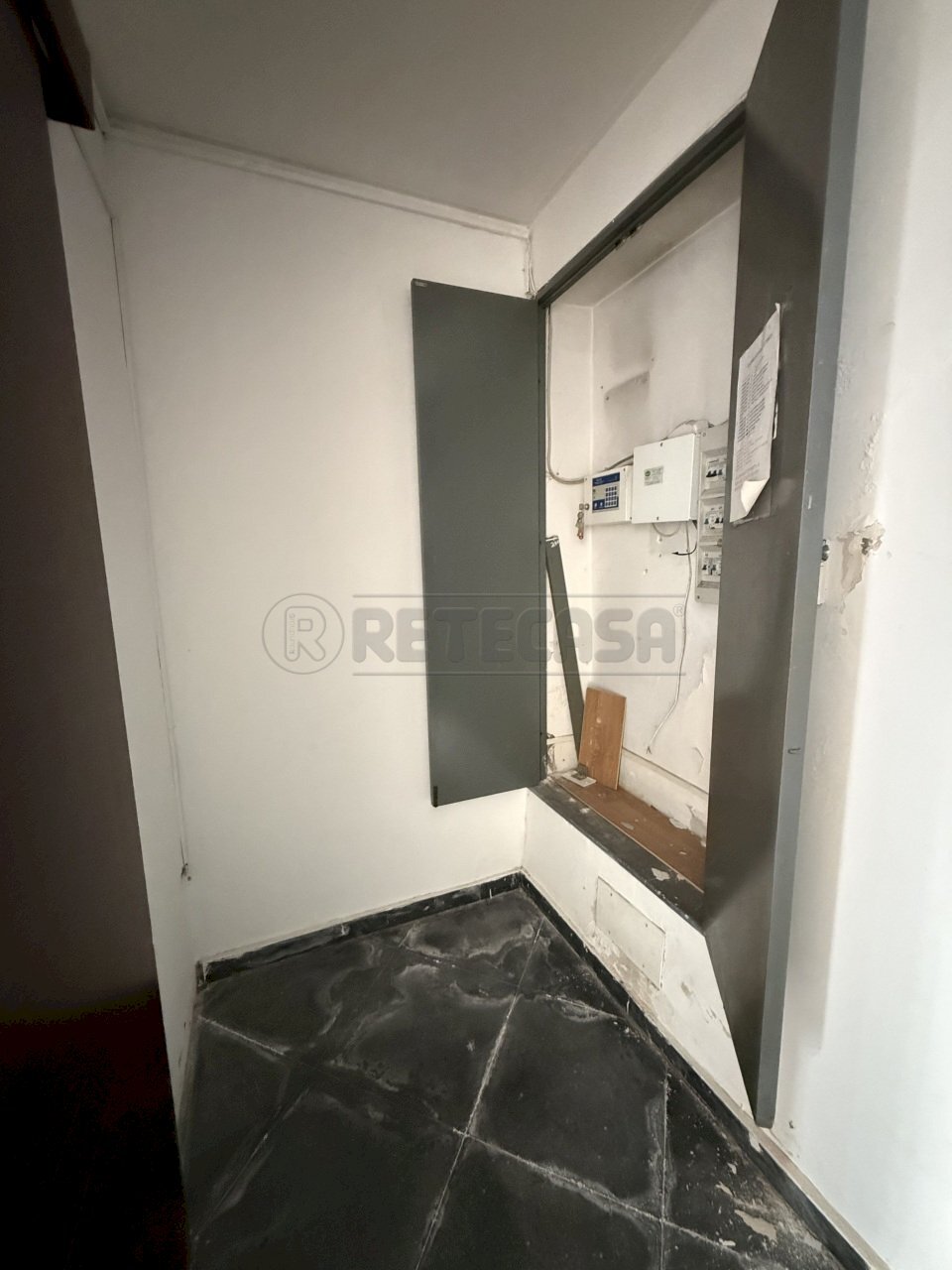 IMG_0912.jpeg - Locale Commerciale Via dei Mille 85-87, Messina - foto 1