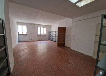 Gemini_Generated_Image_bs6sy8bs6sy8bs6s.png - Magazzino Via Gaspare Aselli, Cremona - foto 1