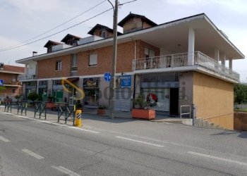 20180521_155001.jpg - Locale Commerciale Via Carignano, Rivalta di Torino - foto 1
