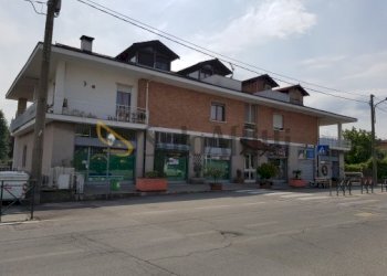 20180521_155045.jpg - Locale Commerciale Via Carignano, Rivalta di Torino - foto 6