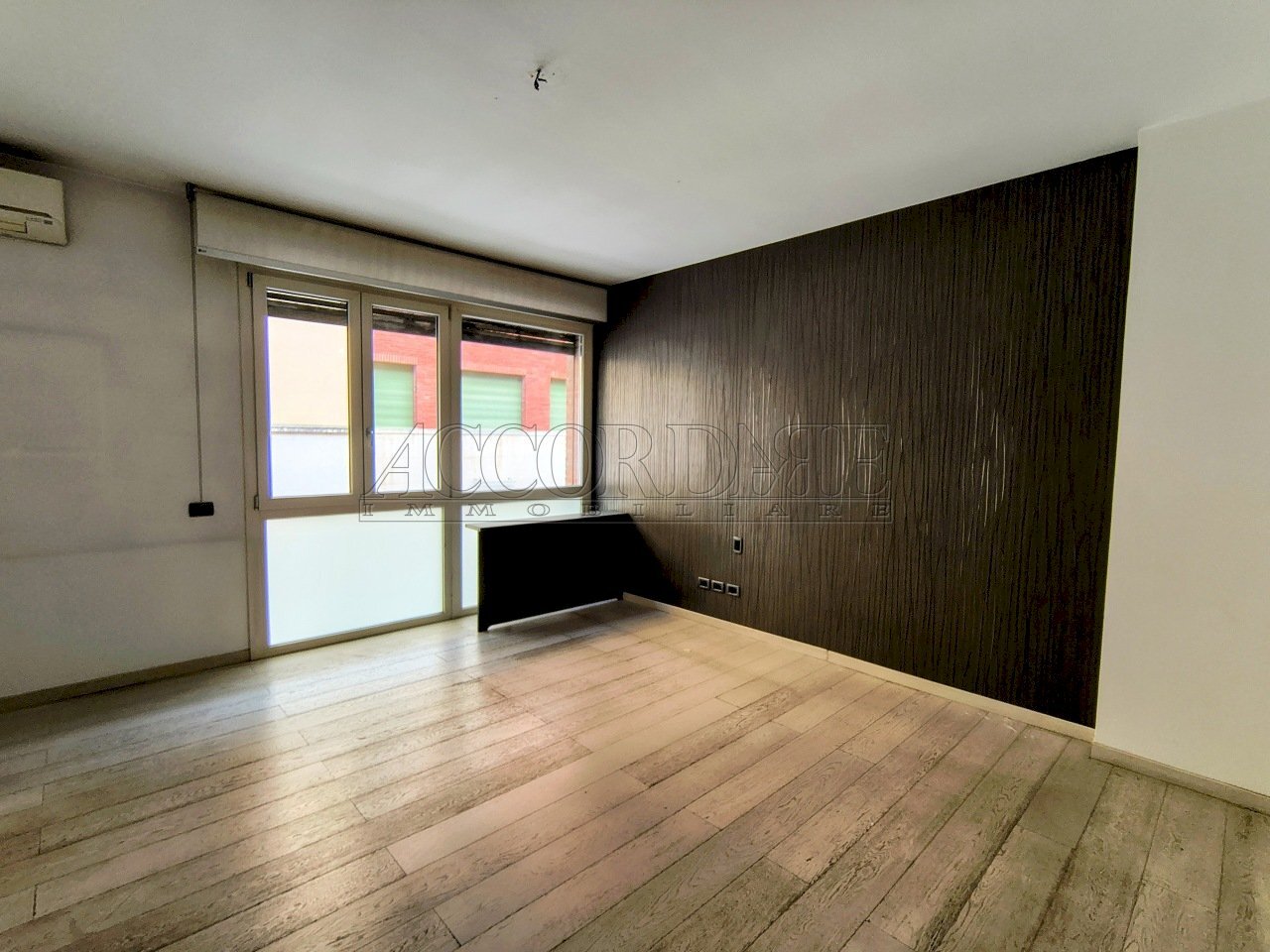 IMG_20260408_100404442_HDR-EDIT.jpg - Ufficio Via Altinate 52, Padova - foto 1