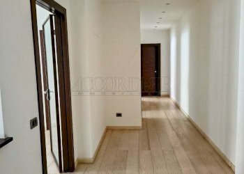 IMG_20260408_100448716_HDR~2-EDIT.jpg - Office Via Altinate 52, Padova - photo 3