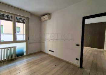 IMG_20260408_100328138_HDR-EDIT.jpg - Office Via Altinate 52, Padova - photo 10