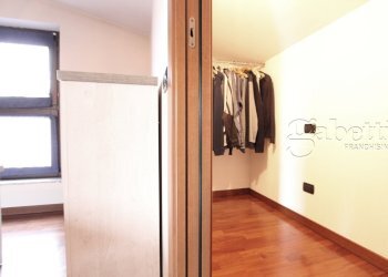 cabina armadio in mansarda - Villa Via Luigi Pirandello, Nerviano - foto 22