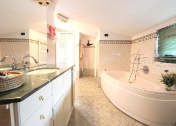 in zona notte - Villa Via Luigi Pirandello, Nerviano - foto 27