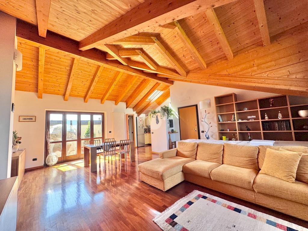 Three-room apartment Via Urbani, Vernate - photo 3