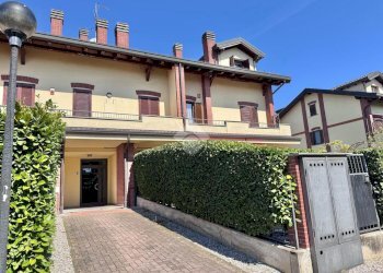 Three-room apartment Via Urbani, Vernate - photo 2