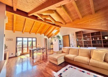 Three-room apartment Via Urbani, Vernate - photo 4