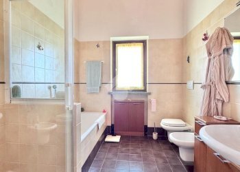 Three-room apartment Via Urbani, Vernate - photo 12