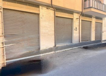 prospetto esterno - Locale Commerciale Via Giacomo Leopardi, Monopoli - foto 1