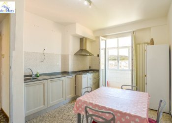 Via Piave-30.jpg - Quadrilocale Via Piave 68, Vado Ligure - foto 1