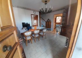 5.jpg - Quadrilocale Via Lungobrugiano 58, Massa - foto 10