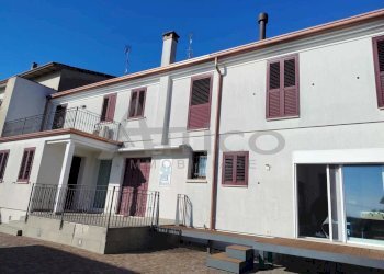 31.jpg - Villa a Schiera Via Giovanni Pozzato 17, Rovigo - foto 1