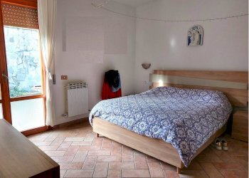 camera da letto - Apartment Via del Bisenzio, Vernio - photo 14