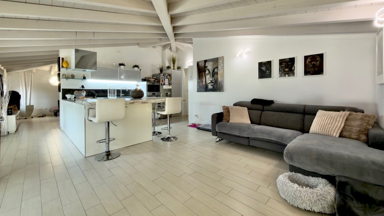 IMG_5675.jpg - Trilocale Via X Giornate, Brandico - foto 1