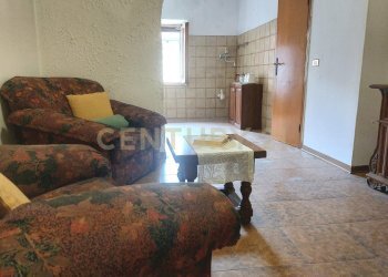 1 SALOTTO2PIANO1.jpg - Quadrilocale Via Pinelli 9, Abbadia San Salvatore - foto 4