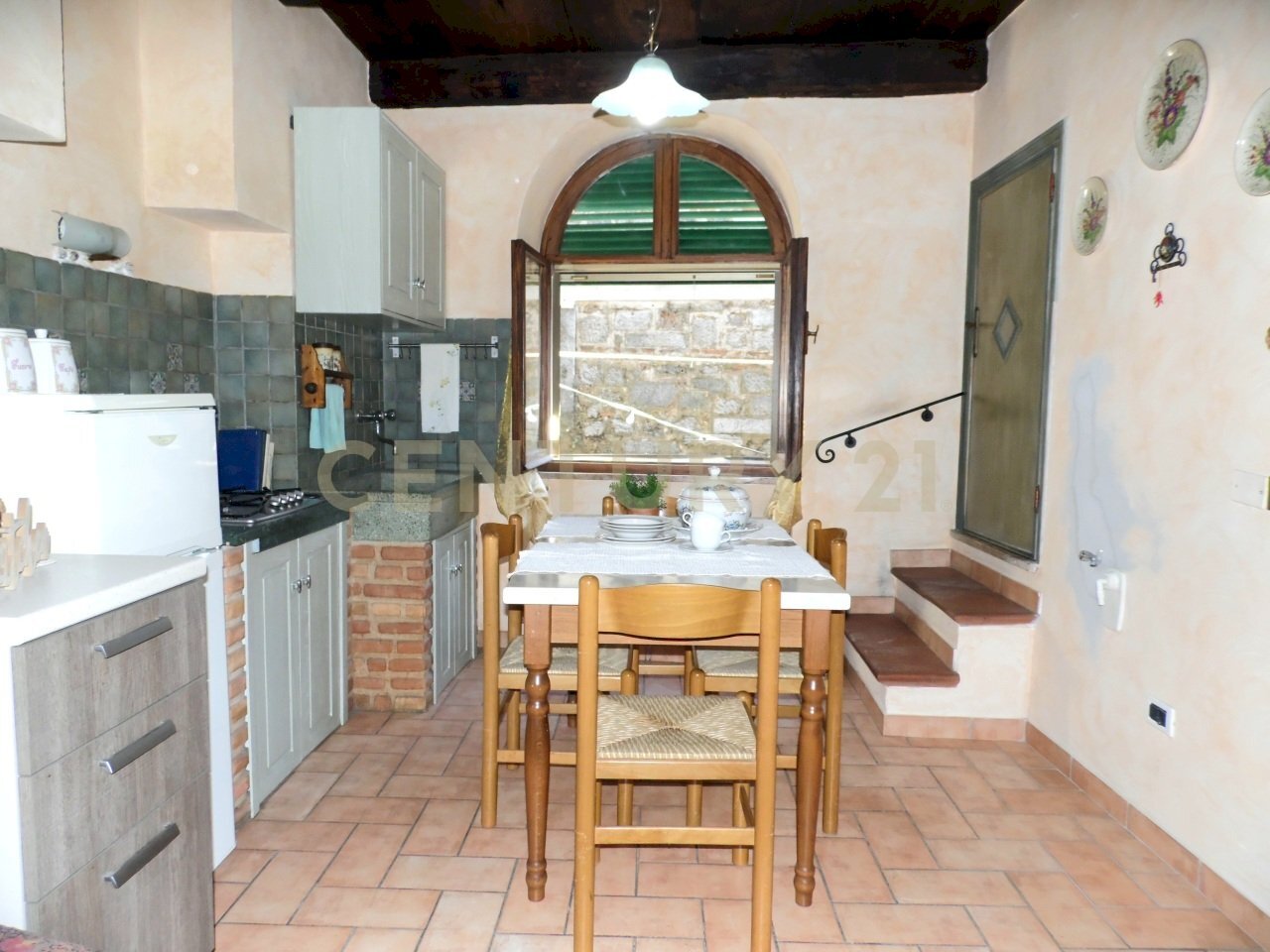 1 CUCINAPRIMOPIANO1.JPG - Bilocale Via Pinelli 9, Abbadia San Salvatore - foto 1