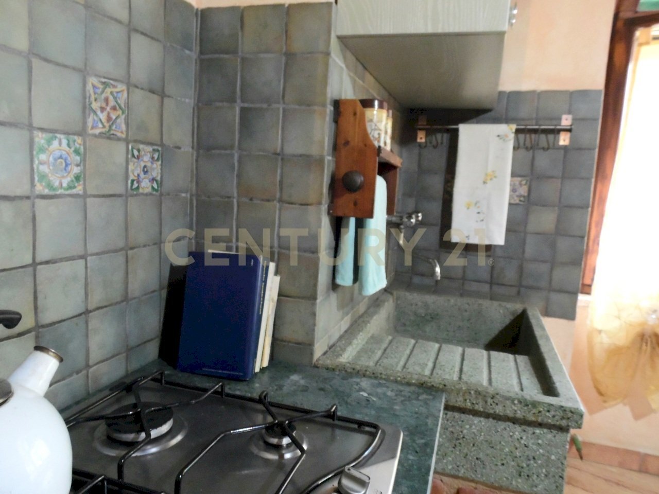 3 CUCINA1PIANO2.JPG - Bilocale Via Pinelli 9, Abbadia San Salvatore - foto 3