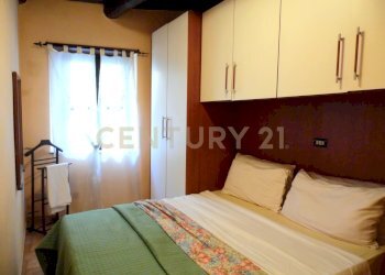 8 CAMERAPRIMOPIANO1.JPG - Bilocale Via Pinelli 9, Abbadia San Salvatore - foto 12