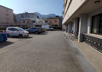 Parking space Viale Aldo Moro 44, Como - photo 2