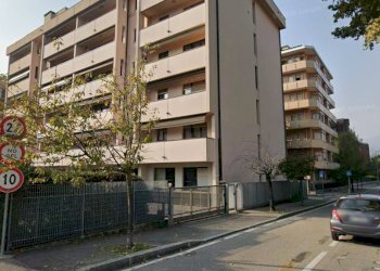 Foto palazzo - Box Viale Aldo Moro 44, Como - photo 1
