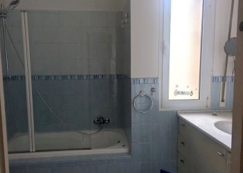 bagno - Appartamento Via Augusto Cavenna 36, Campomorone - foto 19