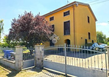 Three-room apartment Località Sanguigna, Colorno - photo 5