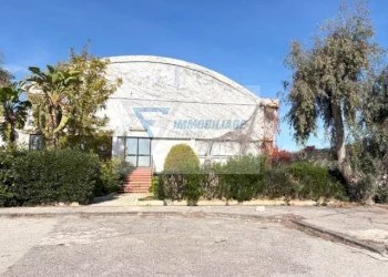 Shed SS 114 Orientale Sicula, Melilli - photo 31