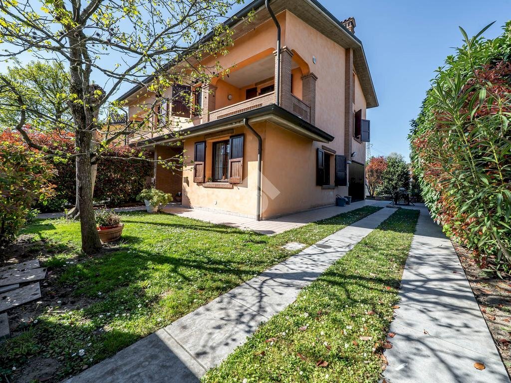 Villa a Schiera Via Secchia, Rubiera - foto 1