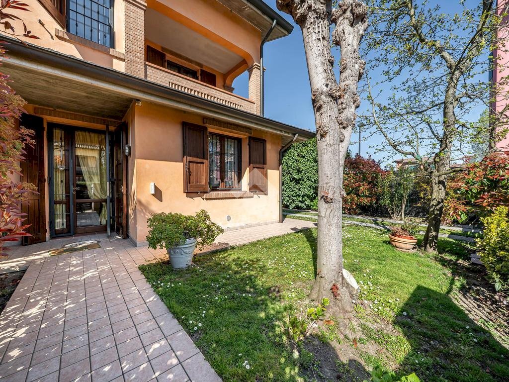 Villa a Schiera Via Secchia, Rubiera - foto 2