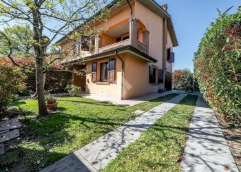 Villa a Schiera Via Secchia, Rubiera - foto 1
