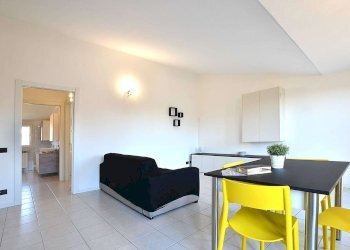 Two-room apartment Bellusco - photo 1