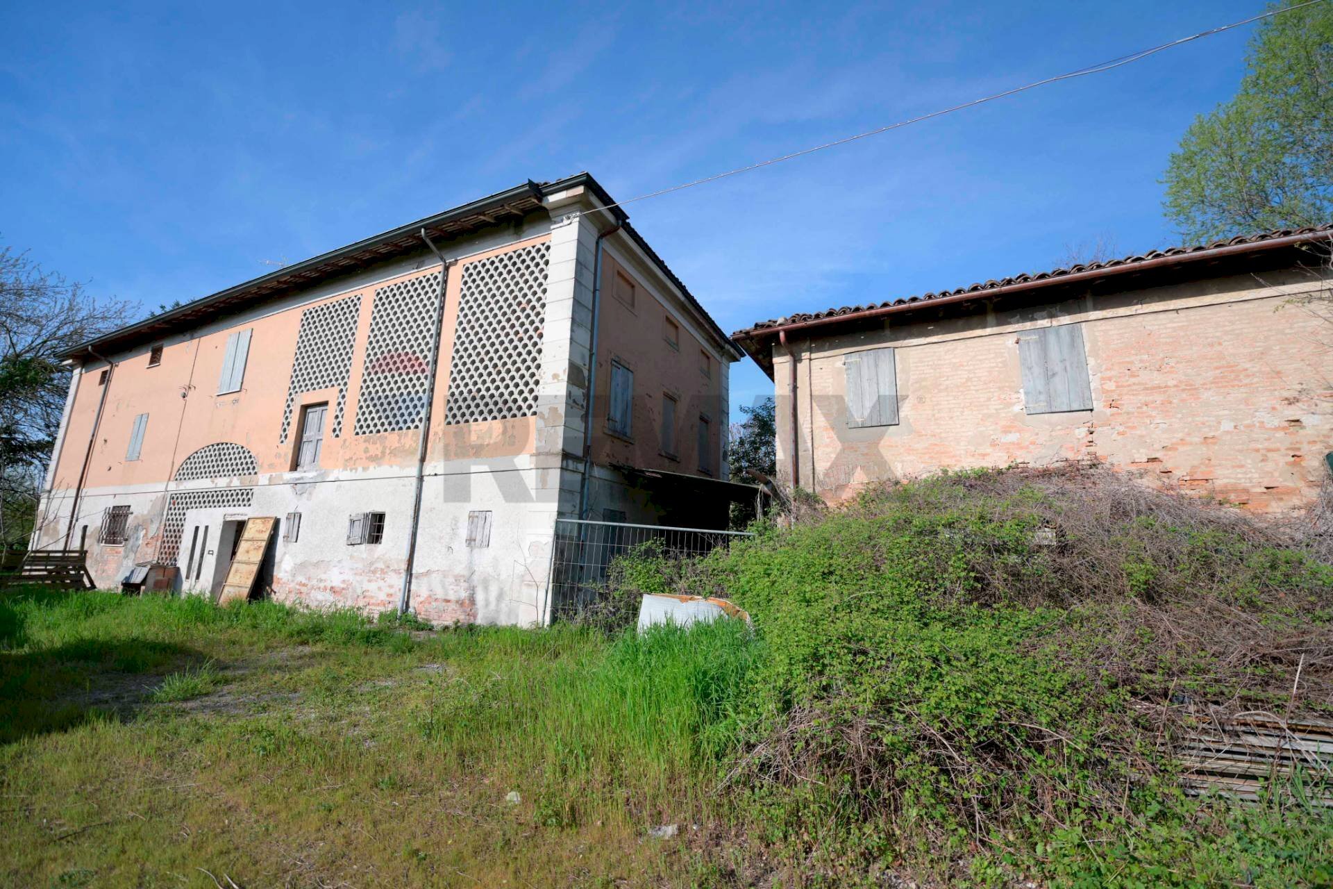 Casale Strada Nazionale Per Carpi Nord, 1260 
 Lesignana, Modena (zona Lesignana) - foto 1