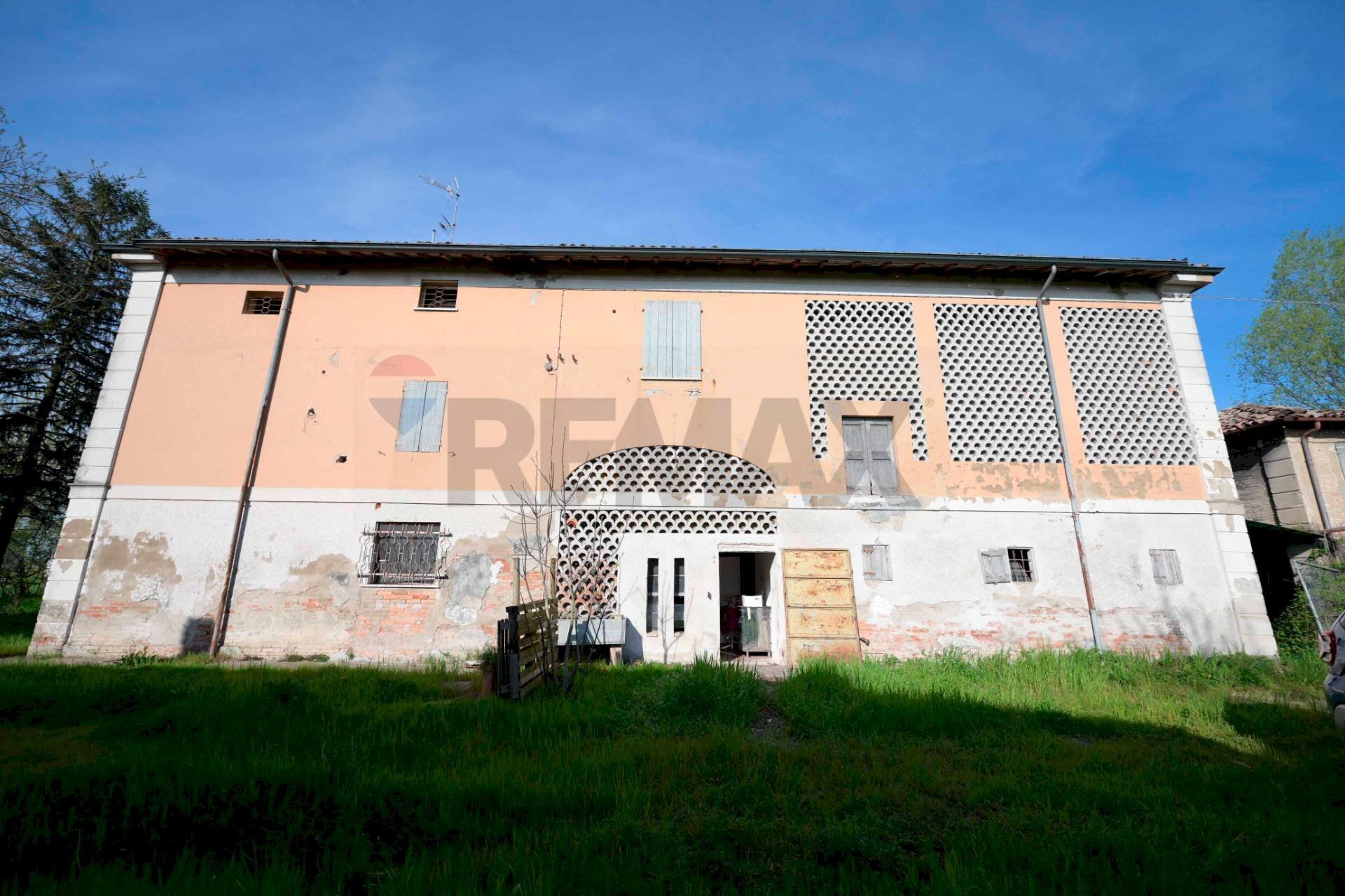 Casale Strada Nazionale Per Carpi Nord, 1260 
 Lesignana, Modena (zona Lesignana) - foto 2