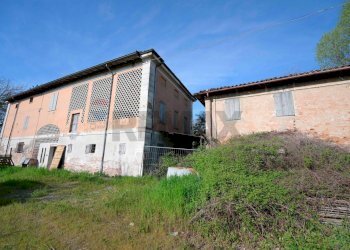 Casale Strada Nazionale Per Carpi Nord, 1260 
 Lesignana, Modena (zona Lesignana) - foto 1