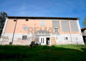 Casale Strada Nazionale Per Carpi Nord, 1260 
 Lesignana, Modena (zona Lesignana) - foto 2