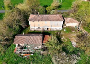 Casale Strada Nazionale Per Carpi Nord, 1260 
 Lesignana, Modena (zona Lesignana) - foto 10