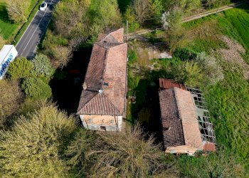 Casale Strada Nazionale Per Carpi Nord, 1260 
 Lesignana, Modena (zona Lesignana) - foto 12