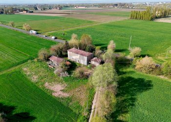 Casale Strada Nazionale Per Carpi Nord, 1260 
 Lesignana, Modena (zona Lesignana) - foto 17