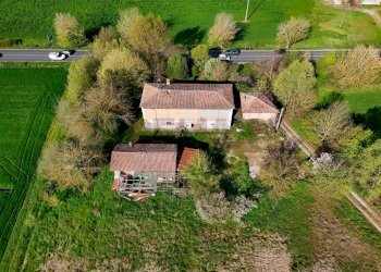 Casale Strada Nazionale Per Carpi Nord, 1260 
 Lesignana, Modena (zona Lesignana) - foto 19
