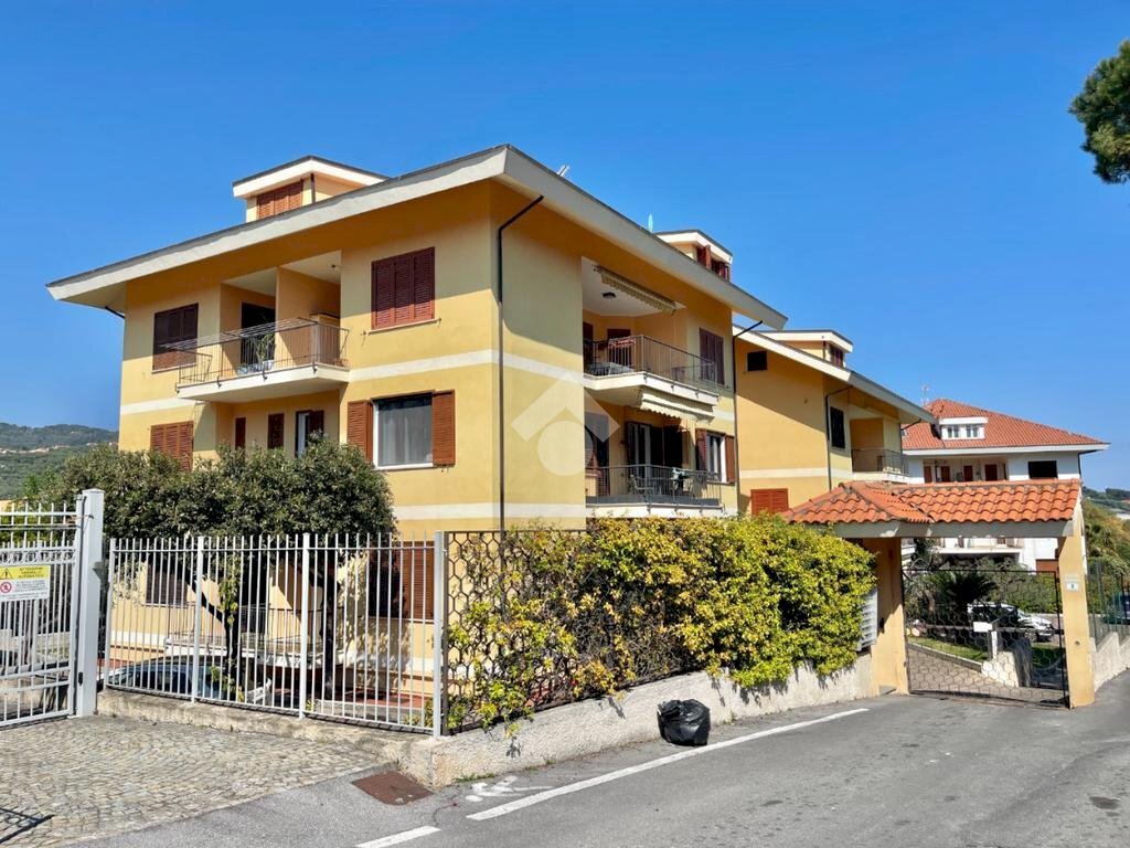 Quadrilocale Via Villa Contessa, Diano Marina - foto 1