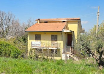 Foto 1 - Casa indipendente Via Macchia Pietra, San Mango sul Calore - foto 1