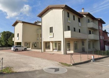 Foto 1 - Commercial Activity ca diciotto
 
33, Goito - photo 1