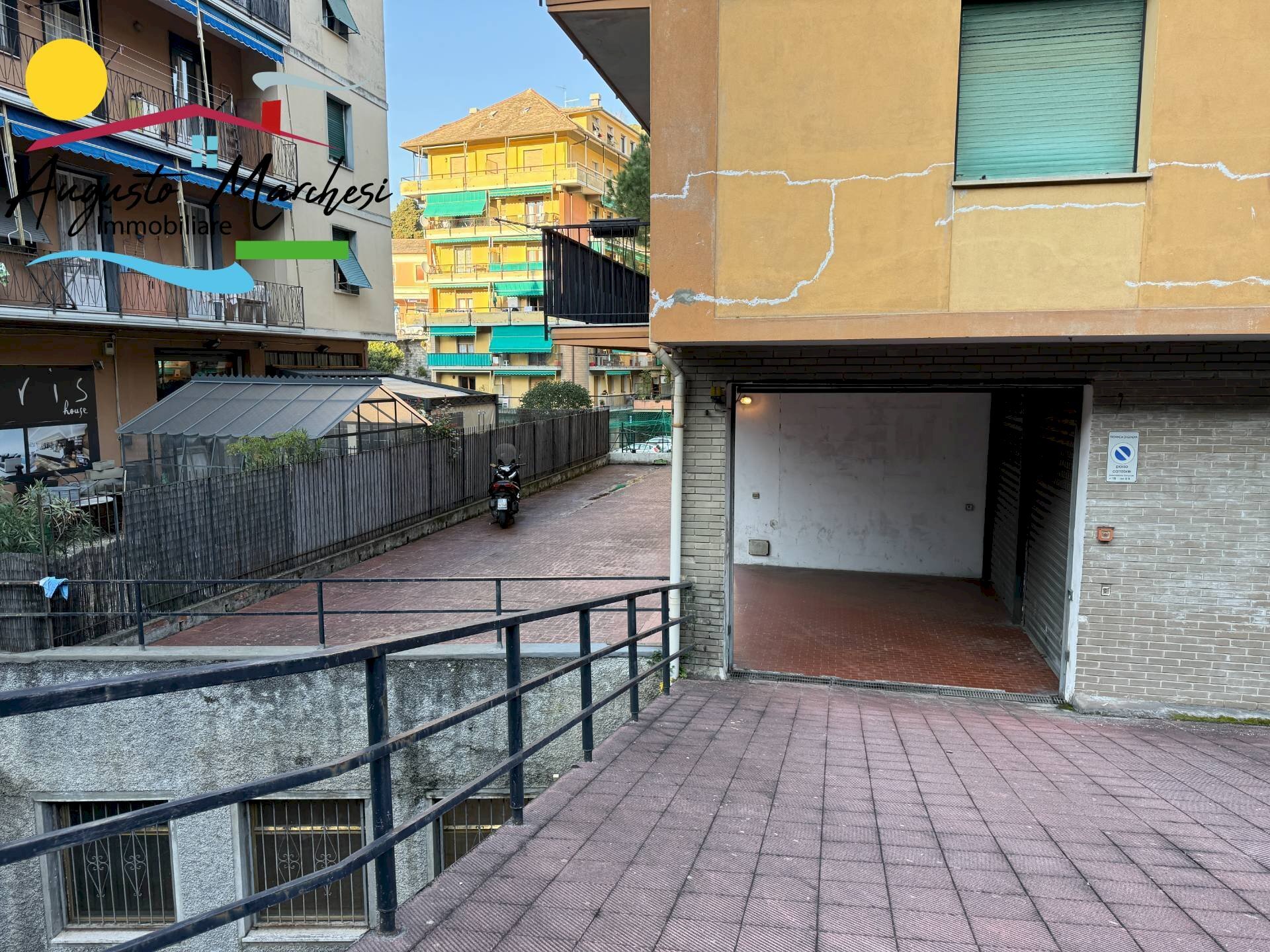 Foto 2 - Box VIA FILIPPO DA RECCO
 
1, Recco - foto 2