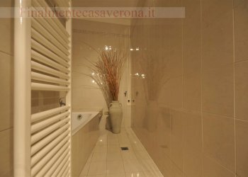 bagno padronale - Trilocale Via Ponte Rofiolo
 
2, Verona - foto 10
